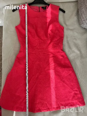 Много красива коралова рокля на HM 36/Sразмер, снимка 5 - Рокли - 49840158