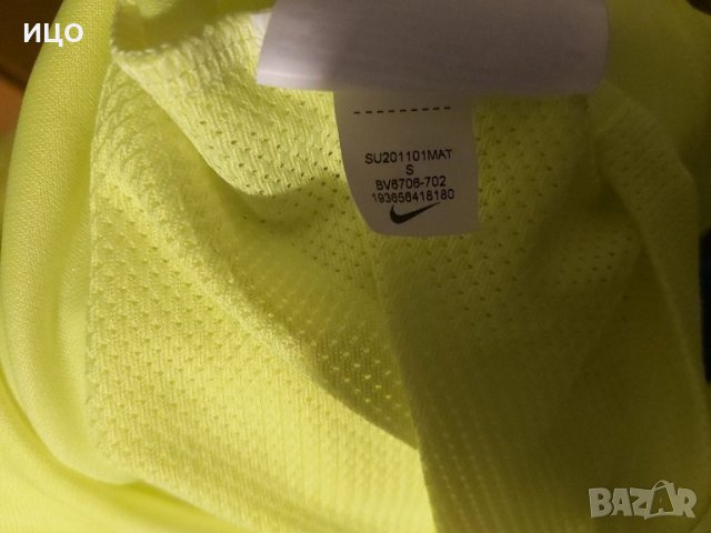 Блуза на Nike, снимка 3 - Блузи - 44087037