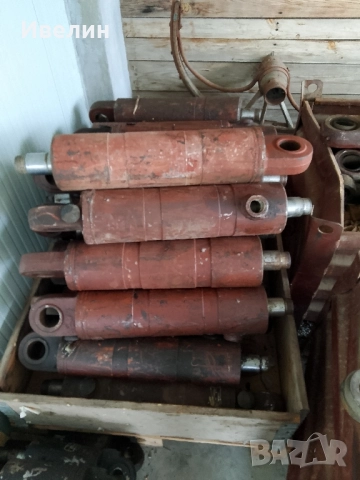 Хидравлични цилиндри