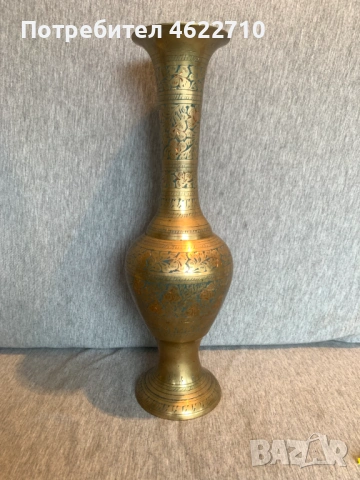 стара  гравирана месингова ваза  2