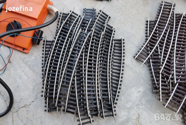 Ретро комплект Piko Junior H0 – локомотиви, вагони, релси и контролер, снимка 5 - Антикварни и старинни предмети - 50651207