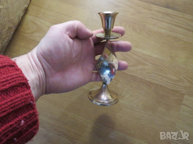 малък свещник, Стар единичен бронзов свещник с свещ - красота и декорация за вашия дом, снимка 2 - Антикварни и старинни предмети - 28271122