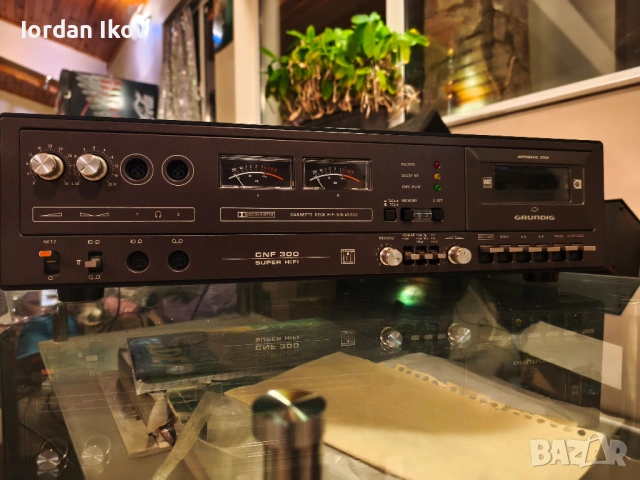 Grundig CNF 300 Super Hi Fi, снимка 2 - Декове - 53604219