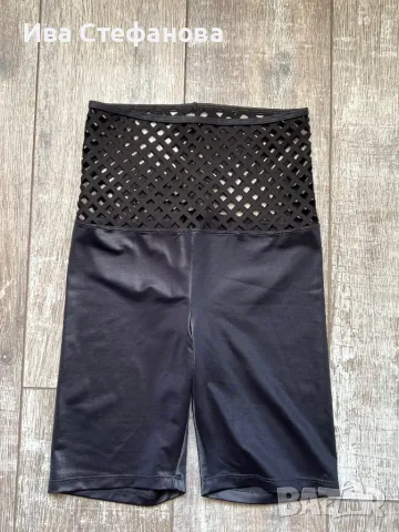 Уникален нов еластичен интересен къс черен секси клин висока перфорирана талия , снимка 4 - Клинове - 49329255