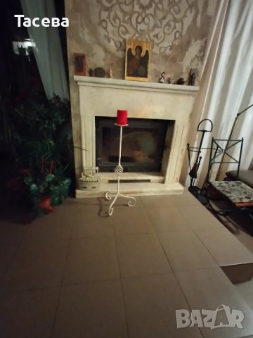 Продавам свещник от ковано желязо 