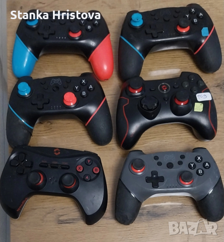 Различни модели джойстици. 
