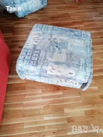 Холна гарнитура от разтегателен диван с железен механизъм, две табуретки и два фотьойла, снимка 7 - Дивани и мека мебел - 49789733