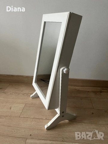 Голяма кутия за бижута / тоалетка с огледало, снимка 2 - Тоалетки - 53453091