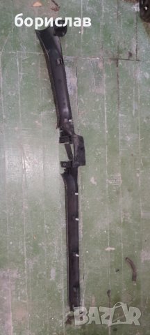 Пластмасов праг за голф 4 , снимка 2 - Части - 38539618