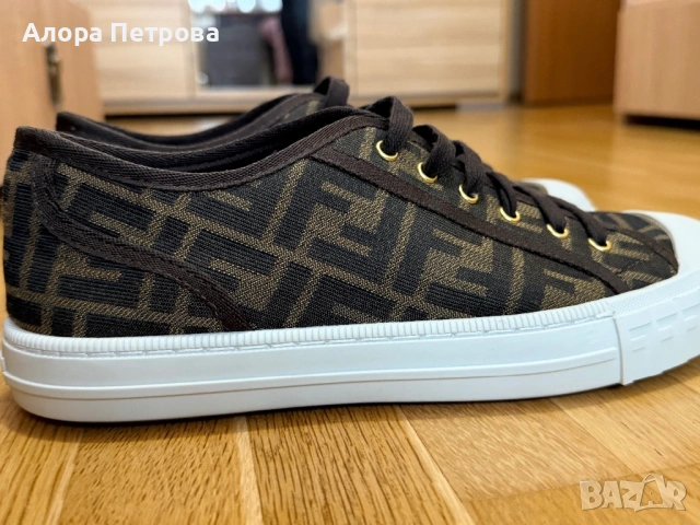 Дамски маратонки Fendi, снимка 2 - Маратонки - 53255894