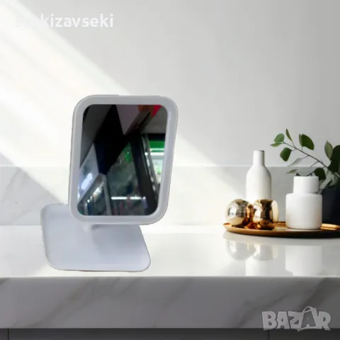 Квадратно LED огледало – Перфектното осветление за вашата грижа и красота, снимка 1