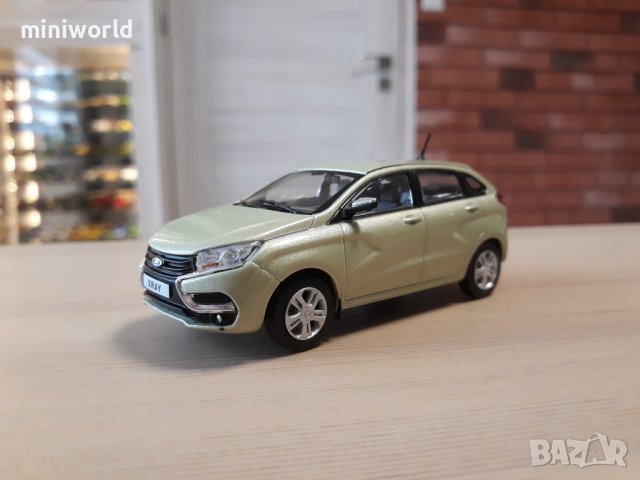 ВАЗ Лада Xray 2015 - мащаб 1:43 на DeAgostini моделът е нов в блистер