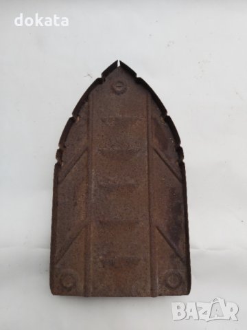 Стара поставка за ютия.