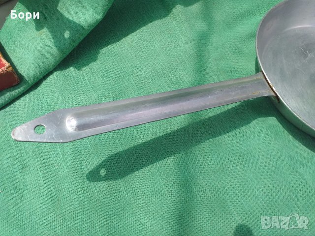 Стар алуминиев български тиган БДС 2мм дебелина, снимка 3 - Съдове за готвене - 33064258
