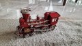 Метален локомотив– 16см, снимка 1 - Антикварни и старинни предмети - 38648237