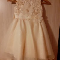Разкошна кремава официална рокля за малка дама, снимка 2 - Детски рокли и поли - 33300848