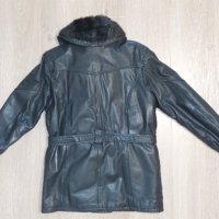 Палто от Естествена кожа М размер, снимка 4 - Палта, манта - 38901339