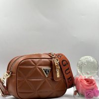 🔥Guess дамски чанти различни цветове🔥, снимка 7 - Чанти - 43605531