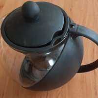 Топлоустойчива канлчка с цедка,за парене на чай,кафе, снимка 1 - Други стоки за дома - 43847757