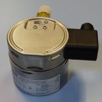 Ел. контактен манометър Wika SF-6 pressure gauge Ф100 0-1.6 bar, снимка 4 - Резервни части за машини - 40620241