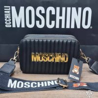 Moschino дамска чанта през рамо код 206 , снимка 1 - Чанти - 40632799