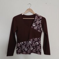 Дамска блуза с дълъг ръкав в размер S , снимка 1 - Блузи с дълъг ръкав и пуловери - 35249109