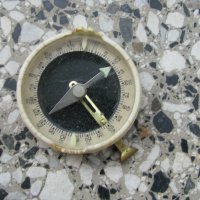 Механичен компас, снимка 2 - Антикварни и старинни предмети - 28863320
