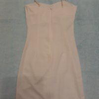 Малка бяла рокля къса с презрамки- регулируеми, сребристи орнаменти , вградени подплънки на бюста , снимка 16 - Рокли - 37476594