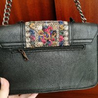 Нова чанта с ресни , снимка 2 - Чанти - 42976787
