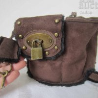 старо портмоне-чантичка за колан с катинар и ключ, снимка 1 - Други ценни предмети - 28882957