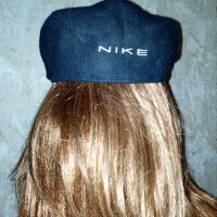 Nike -S-Оригинален зимен черен каскет 80% вълна, снимка 2 - Шапки - 34676536