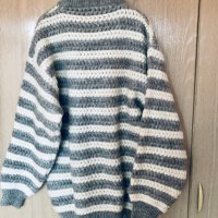 Дамски пуловер, снимка 2 - Блузи с дълъг ръкав и пуловери - 27301454