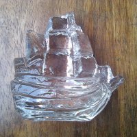 Сувенир масивен кораб от стъкло, снимка 2 - Други ценни предмети - 39054859
