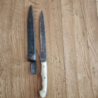 Овчарски кован нож с дръжка от кокал орнаменти по острието, снимка 1 - Ножове - 44053230