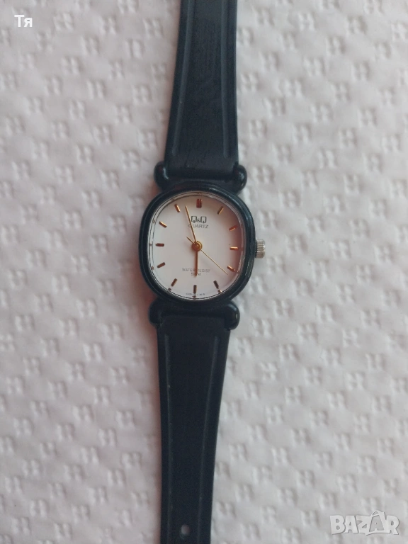 Дамски часовник - Q&Q, снимка 1