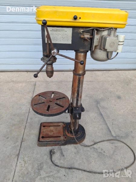 Голяма настолна бормашина 550 W, снимка 1