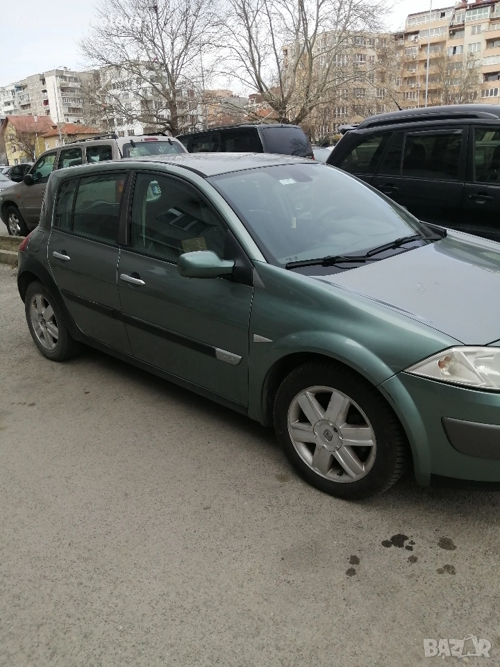 Продавам изгодно Рено Меган 2004 г, бензин, снимка 1