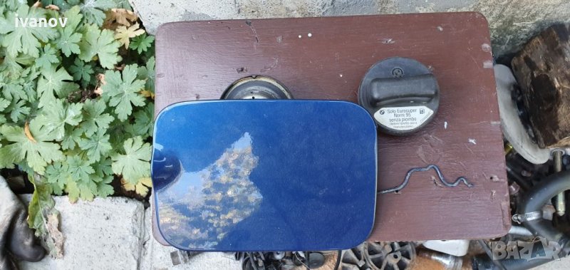 Капачка и вратичка за резервоара за бмв е36, снимка 1