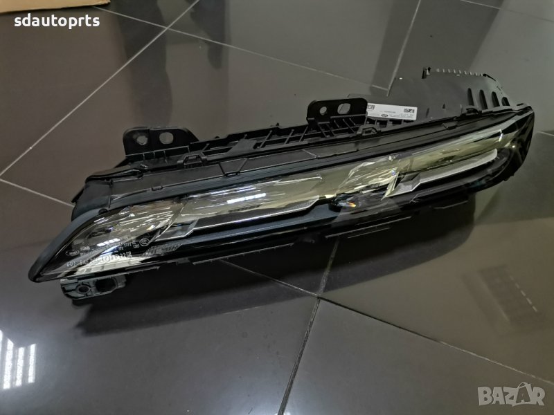 Ляв Горен Фар BMW G70 i7 Crystal Swarovski Кристал Сваровски 9879935, снимка 1