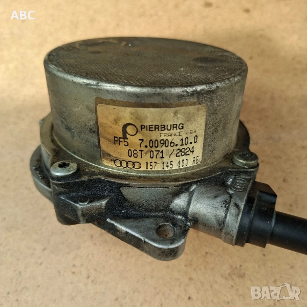 Вакум помпа за Audi A6 C6 4F 3.0 tdi , снимка 1