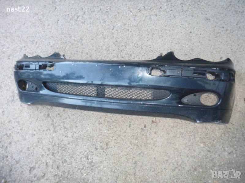 Предна броня за Мерцедес C-класа W 203 седан, снимка 1