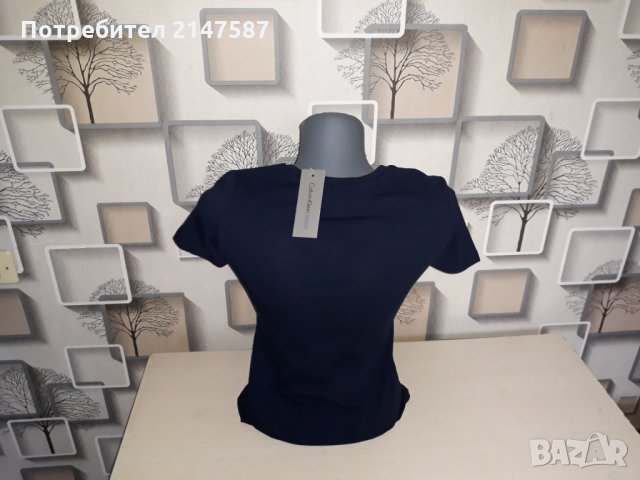 Дамски тениски Calvin Klein , снимка 2 - Тениски - 28708867