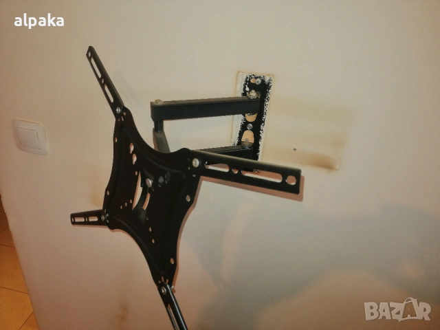 Продавам метална стойка за телевизор със сгъваемо рамо, 32-55 инча, снимка 2 - Части и Платки - 53375136