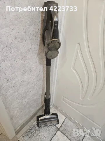 Безкабелна прахосмукачка Phillips 8000 Aqua plus , снимка 1