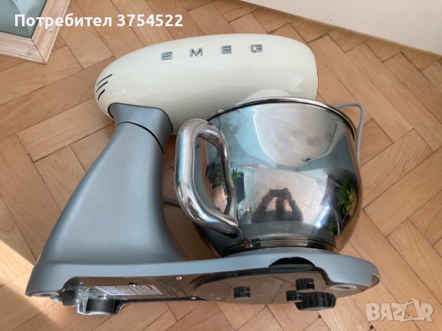 Планетарен миксер Smeg - SMF02CREU, 800W, снимка 7 - Миксери - 43501158