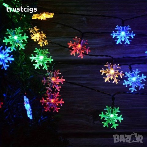 Многоцветни коледни LED лампички във формата на снежинки 5м соларни, снимка 2 - Лед осветление - 43107773
