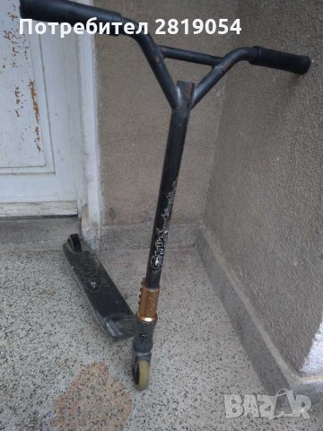 Тротинетка Вандал запазена за деца които обичат триковете скоковете, снимка 3 - Скейтборд, ховърборд, уейвборд - 32238720