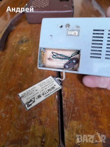 Старо радио,радиоприемник Юпитер М, снимка 7 - Антикварни и старинни предмети - 40802361