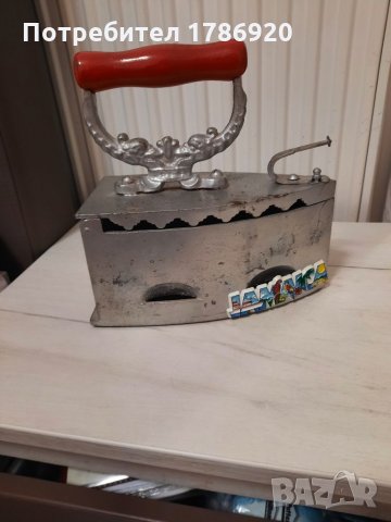 Старинна ютия на въглища , снимка 3 - Антикварни и старинни предмети - 34961514