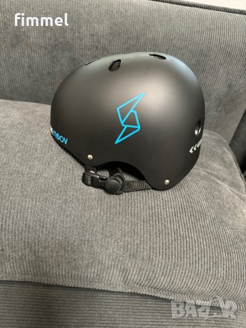 Нова Предпазна каска Urban moov, снимка 9 - Спортна екипировка - 43349044